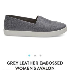 NEW Toms Grey Leather Embossed